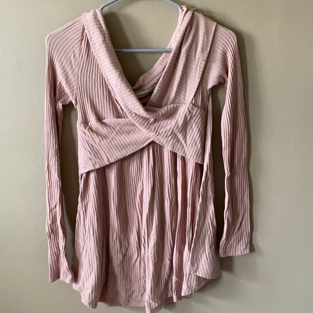 Off shoulder boutique shirt